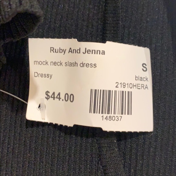 Ruby and Jenna cut out dress - Picture 3 of 3